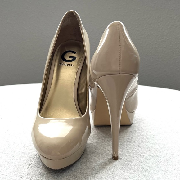 GUESS PUMP HEELS - Picture 2 of 4